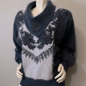 Monnalisa womens Angora Sweater Embroidered Siz XL